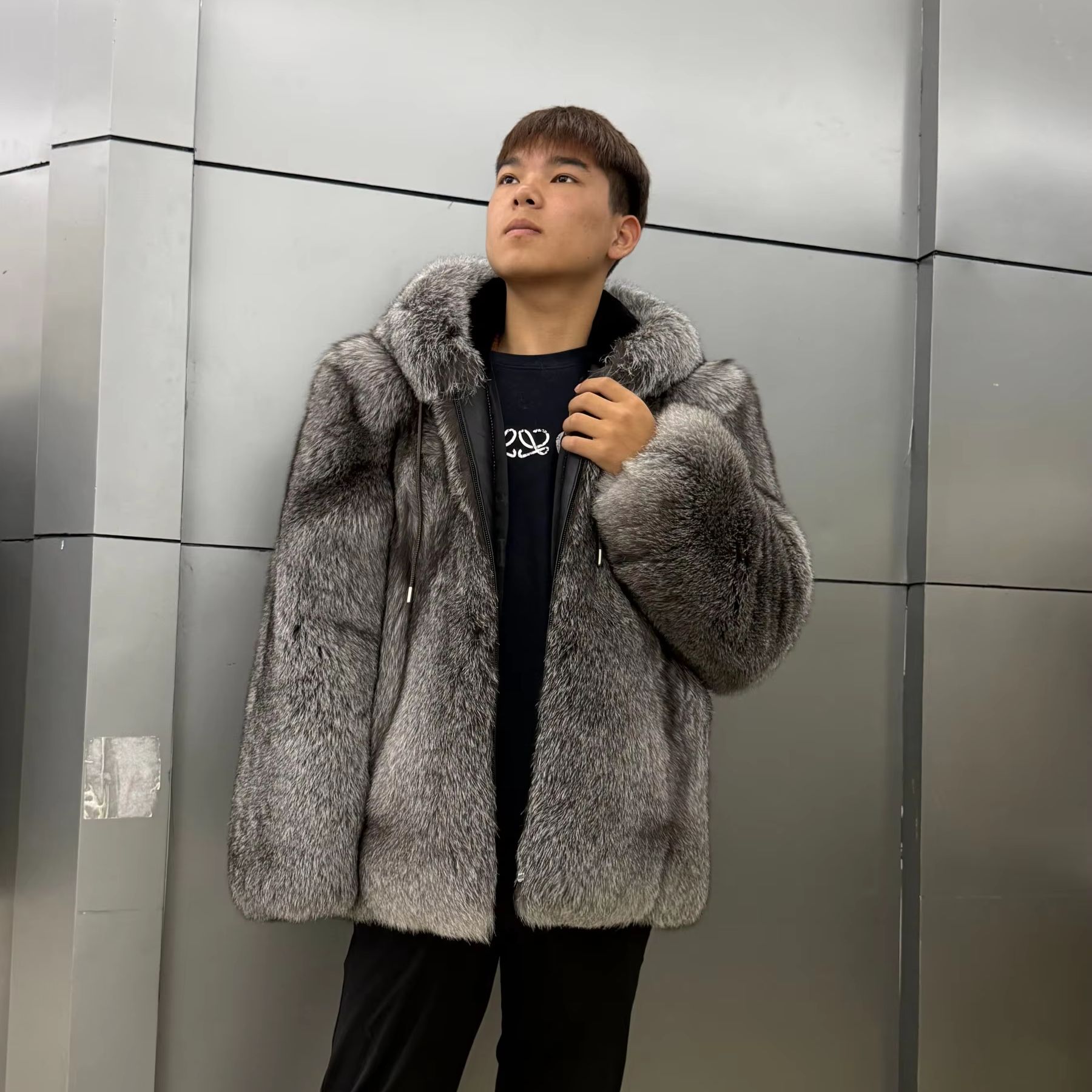 Winter Clothes Shop - Luxuriöse Herrenjacken und leichte Mäntel aus